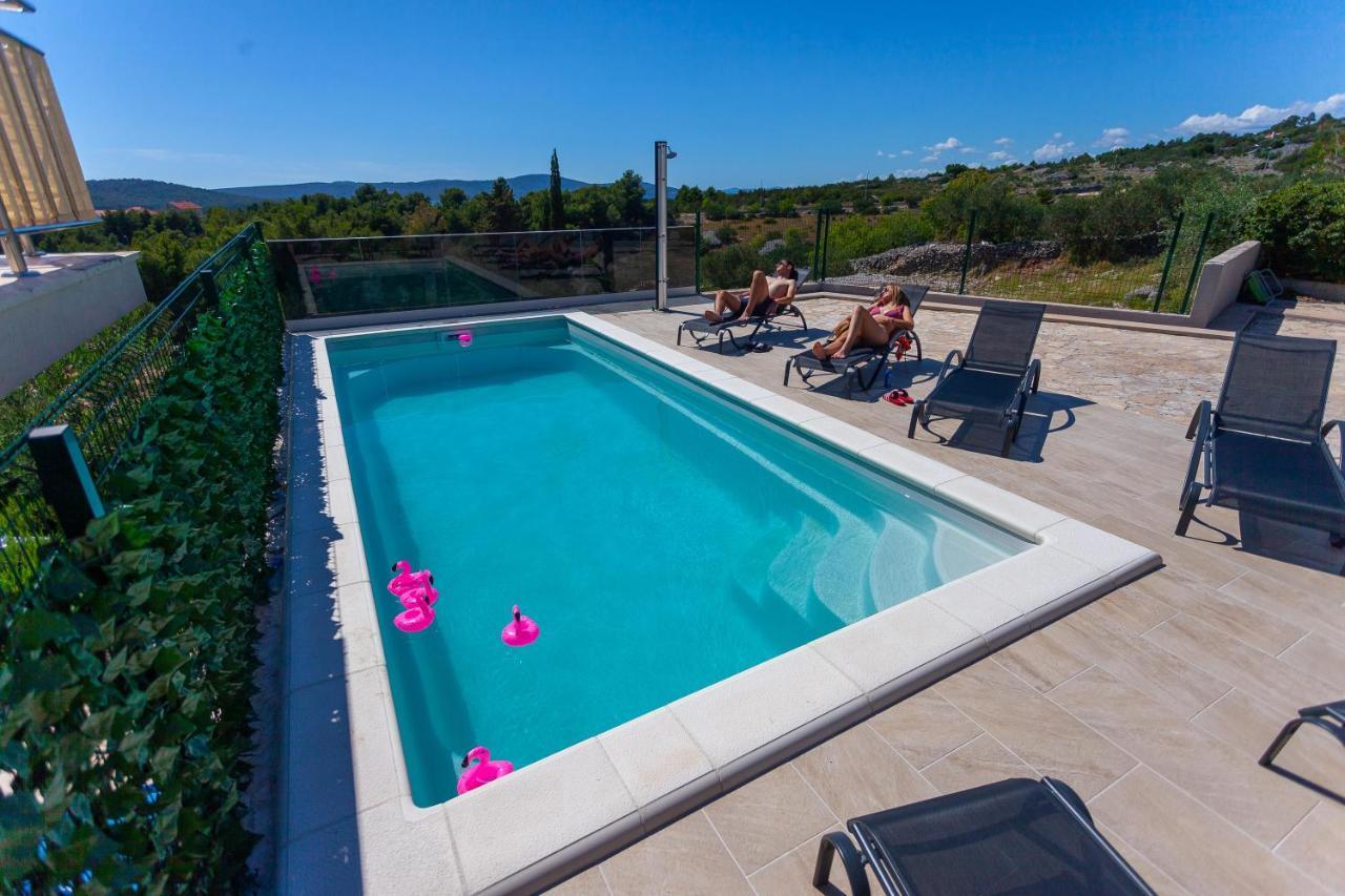 Apartment Jerry With Private Pool ميلنا المظهر الخارجي الصورة