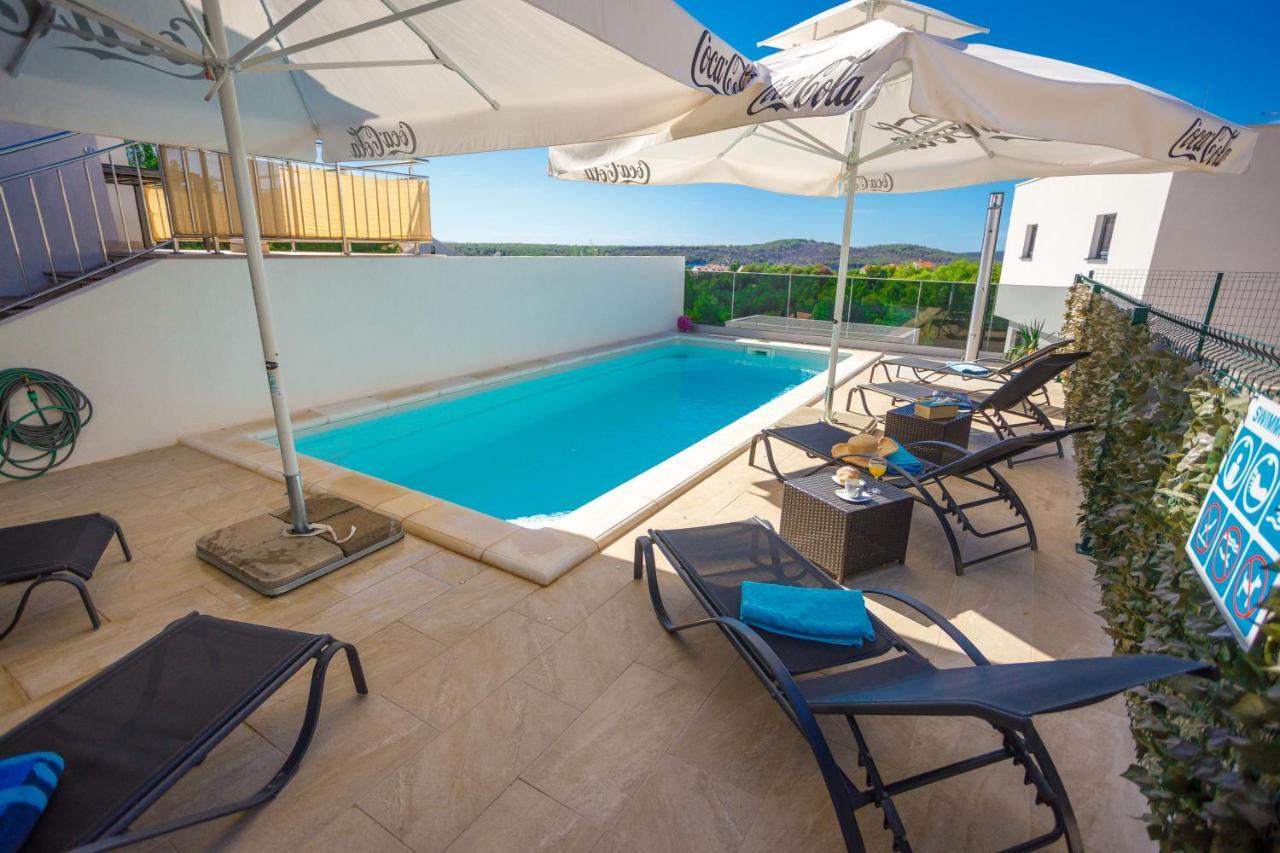 Apartment Jerry With Private Pool ميلنا المظهر الخارجي الصورة