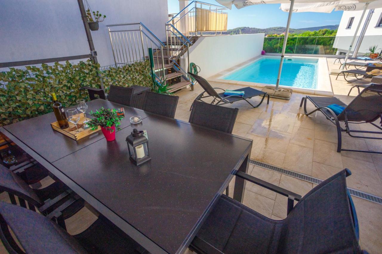 Apartment Jerry With Private Pool ميلنا المظهر الخارجي الصورة