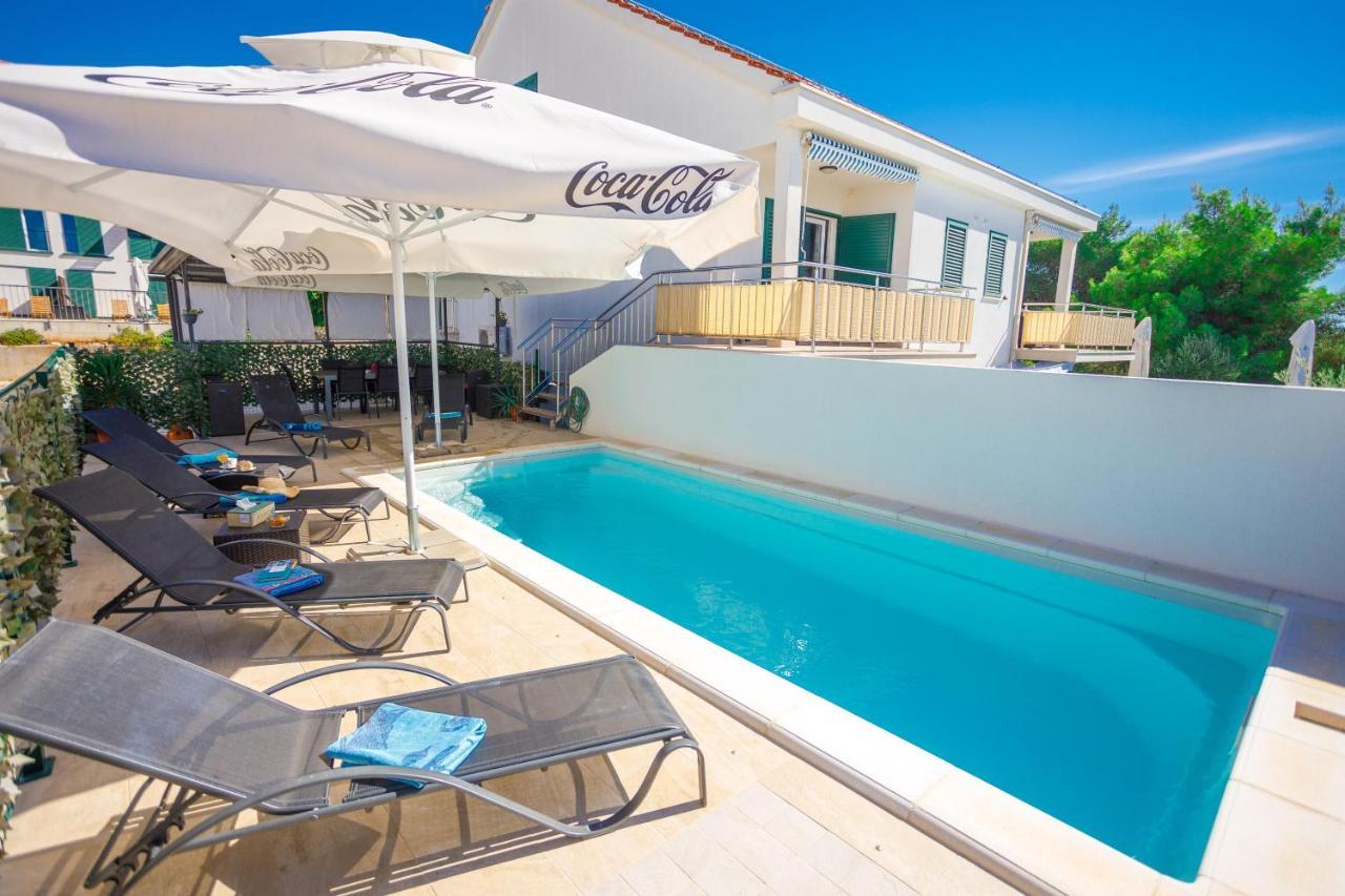 Apartment Jerry With Private Pool ميلنا المظهر الخارجي الصورة